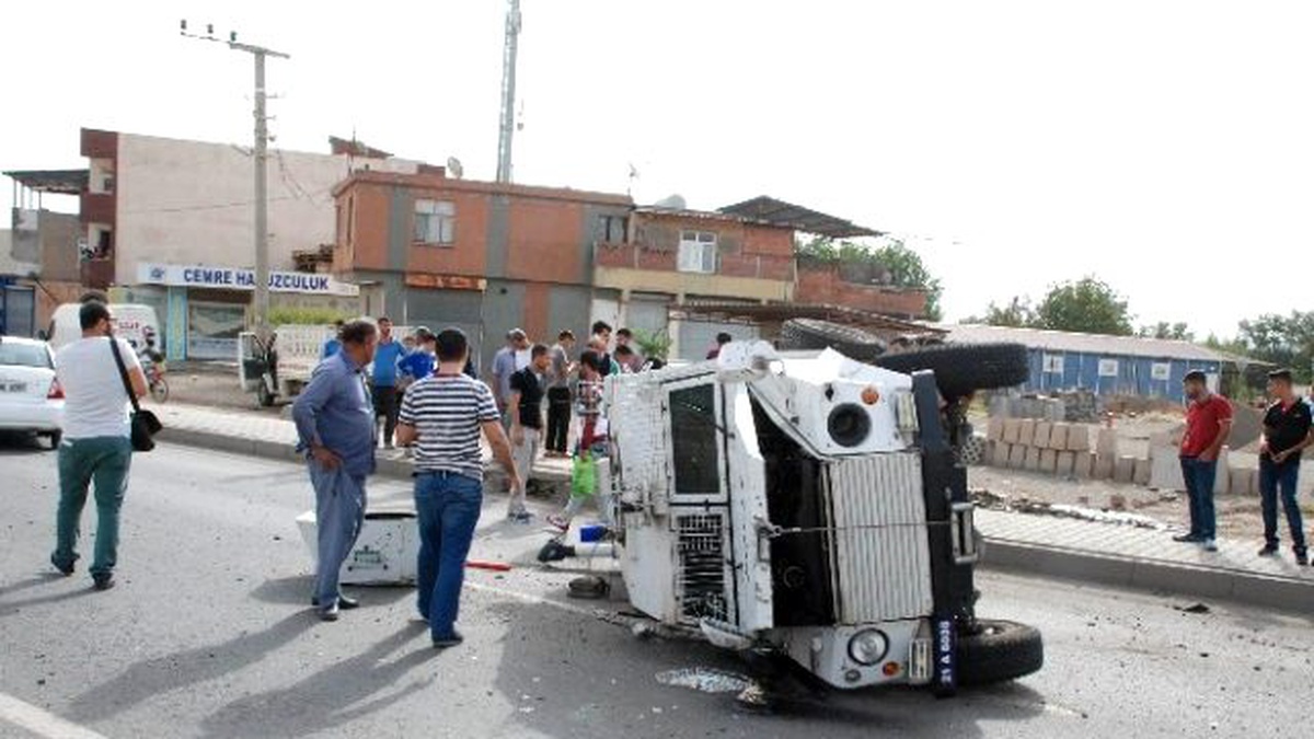 Zırhlı Aracın Tekerleği Fırladı: 1\'i Ağır, 3 Polis Yaralı