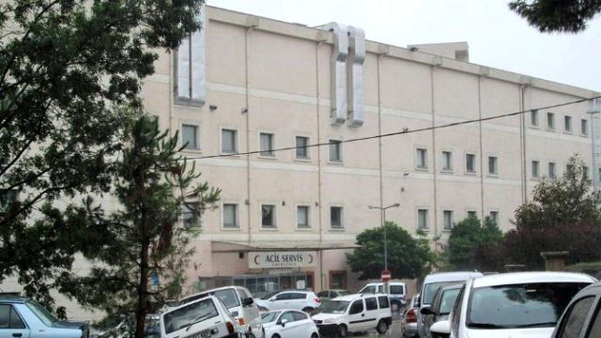 Acil Servis Önüne Park Eden Sürücüler Bıktırdı