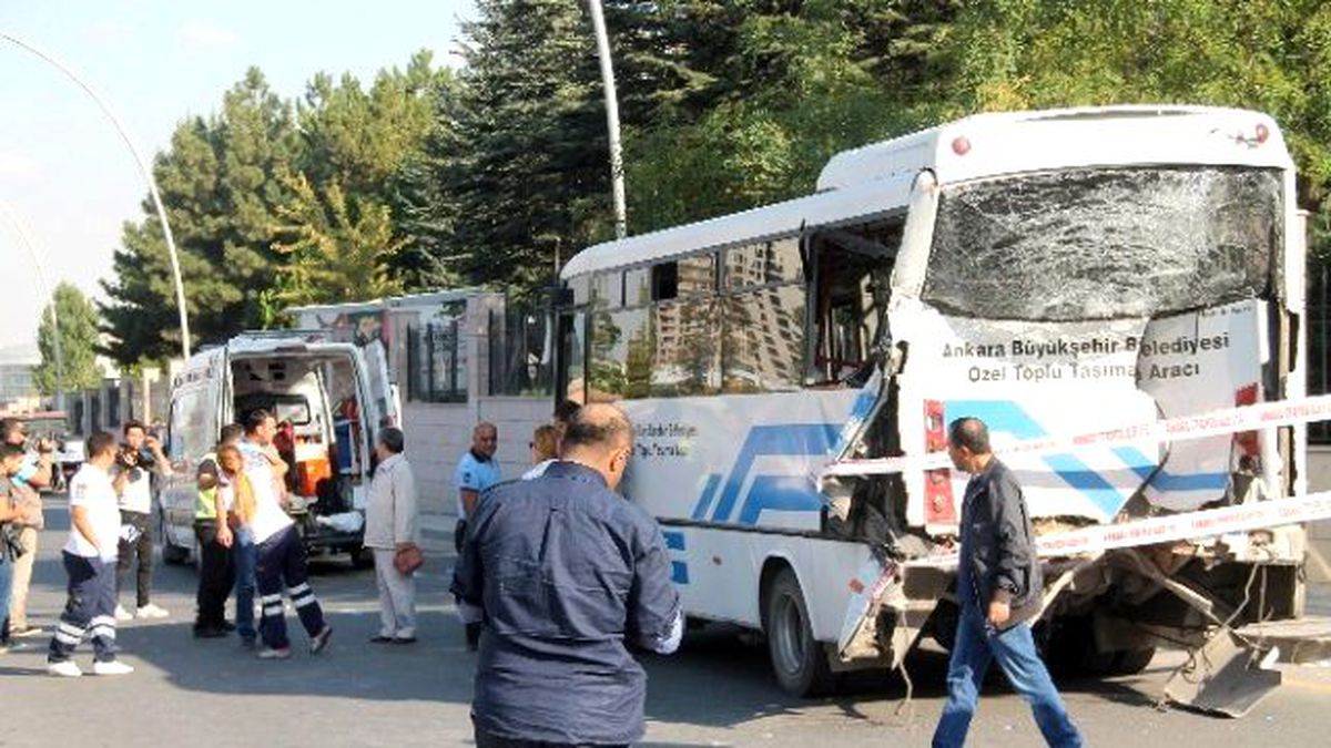 Başkent\'te Otobüs Kazası: 12 Yaralı