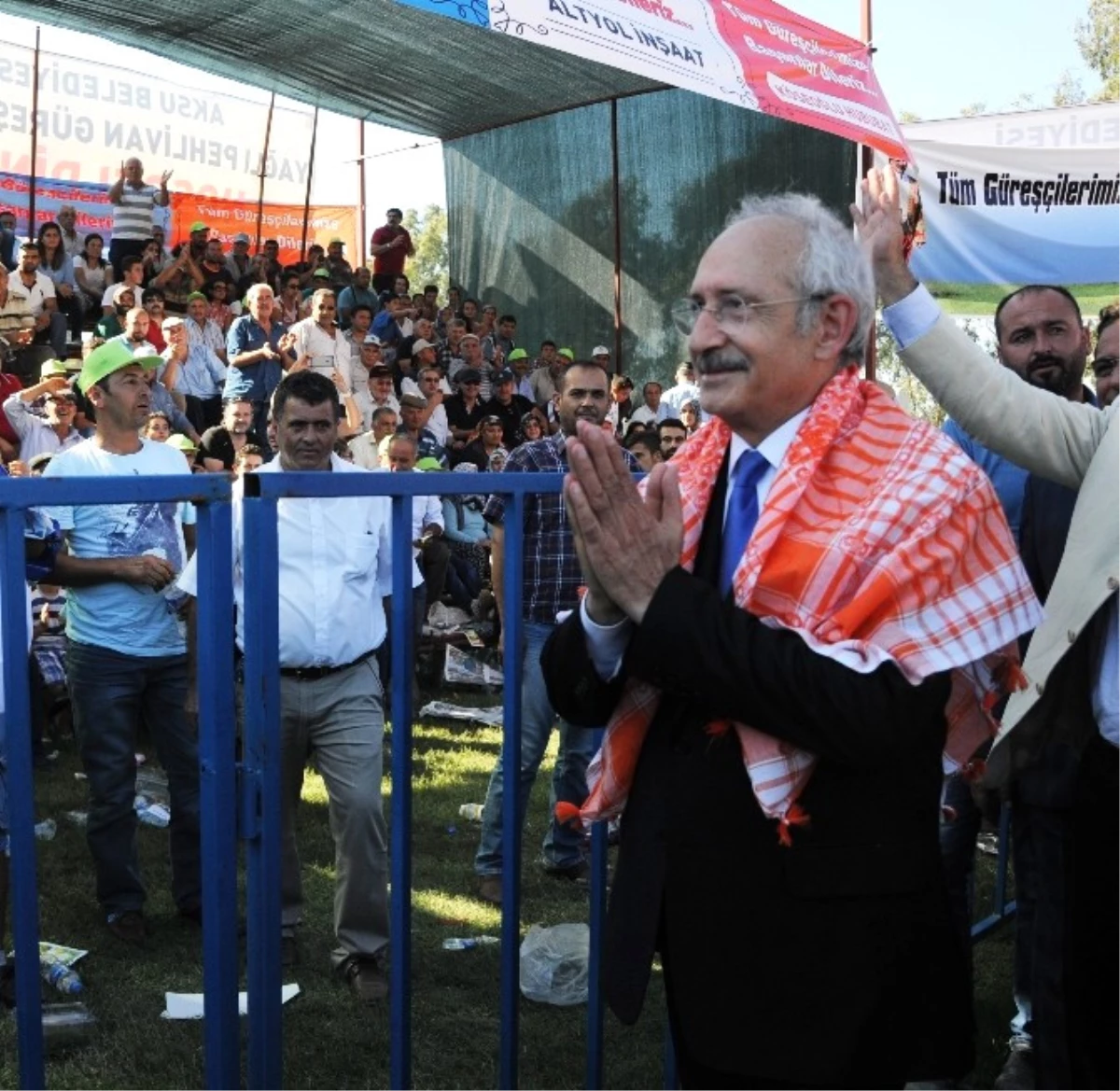 CHP Lideri Kılıçdaroğlu Poşu Taktı Er Meydanına İndi