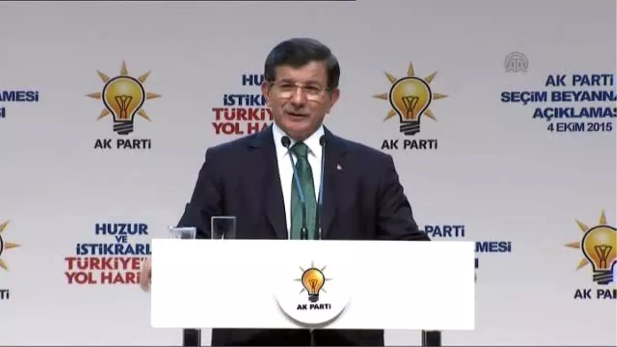 Davutoğlu: "Aynı Kıbleye Yönelenlerin Kıblesini Değiştirmeye Kimse Muktedir Olamayacaktır"