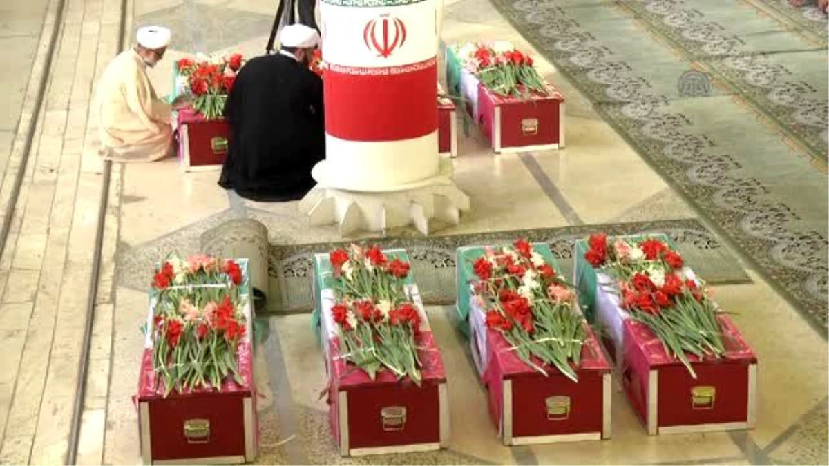 İzdihamda Hayatını Kaybeden İranlı Hacılardan 104\'ü Toprağa Verildi