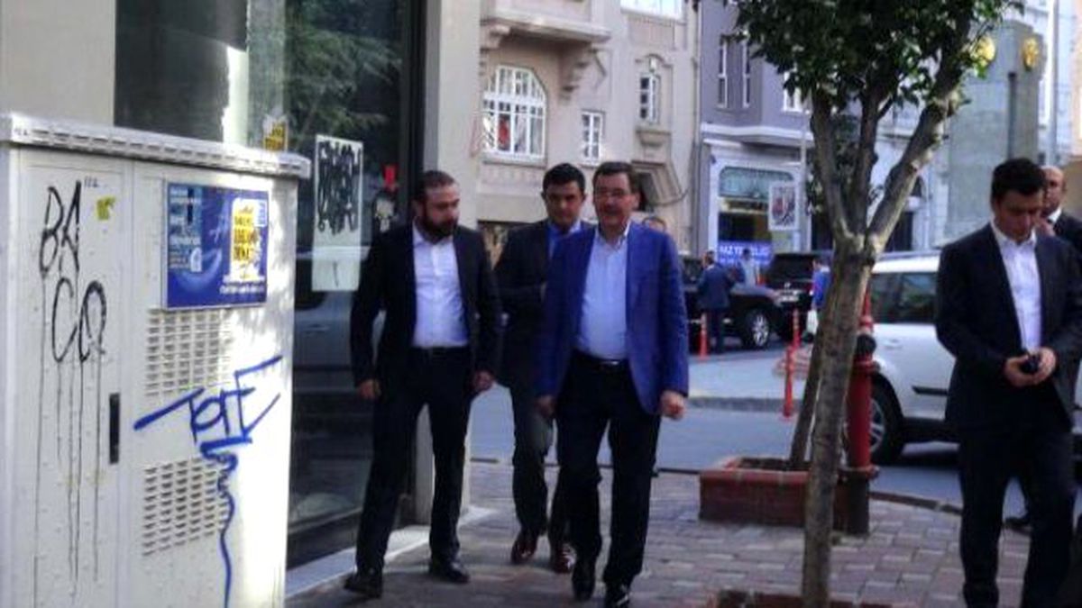 Melih Gökçek, Ahmet Hakan Coşkun'u Evinde Ziyaret Etti