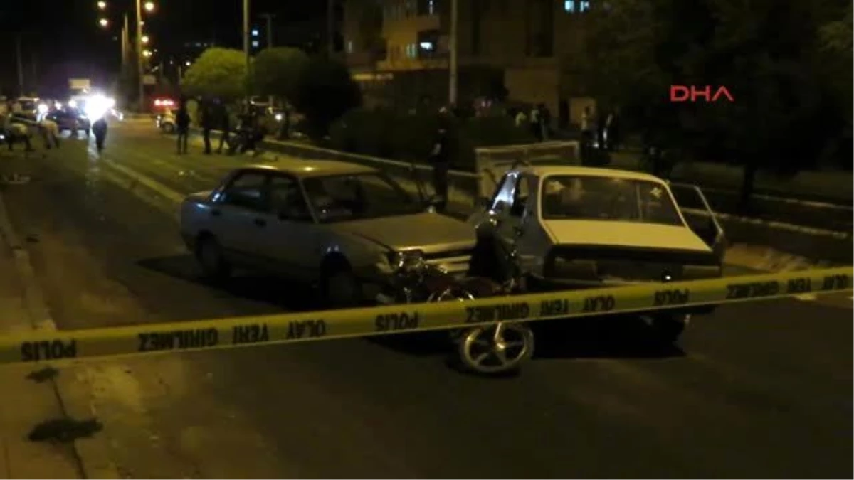 Midyat\'ta, Polisten Kaçan Otomobilde 3 Adet Kaleşnikof Tüfek Bulundu
