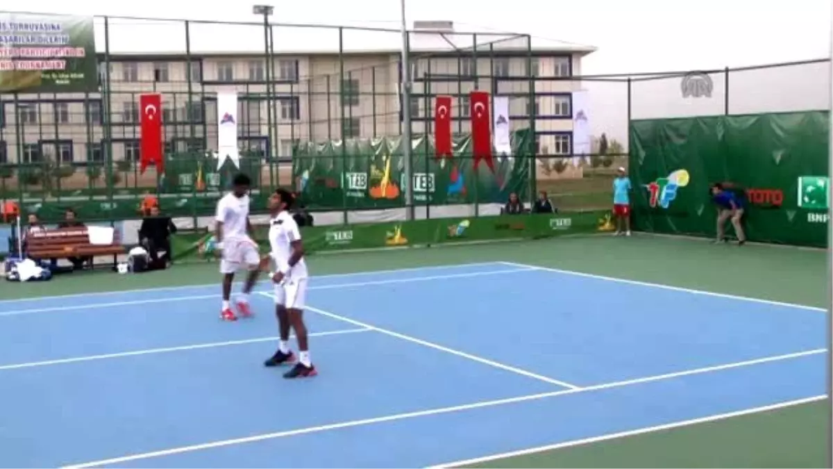 Tenis: Ağrı Kupası