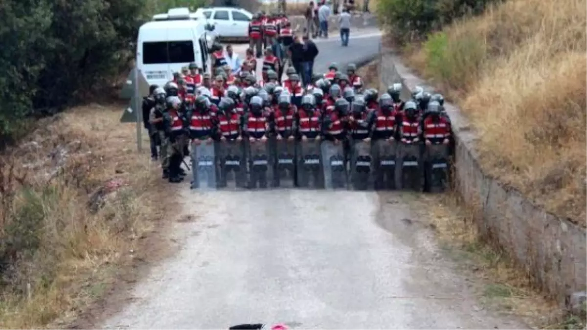 15 Turkish Villagers Released Amid "Water War" With Security