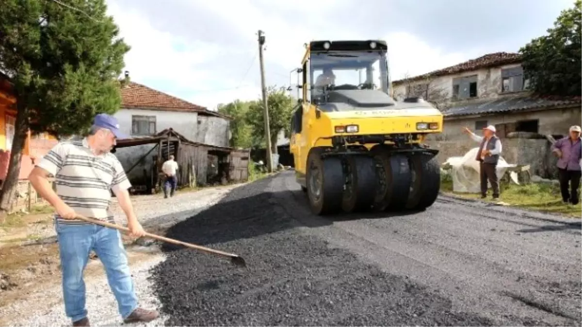 Adapazarı Belediyesi 3 Ayda 70 Bin Ton Asfalt Attı