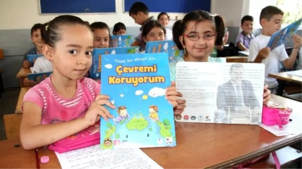 Alanya Belediyesi Kitap Dağıtımına Devam Ediyor