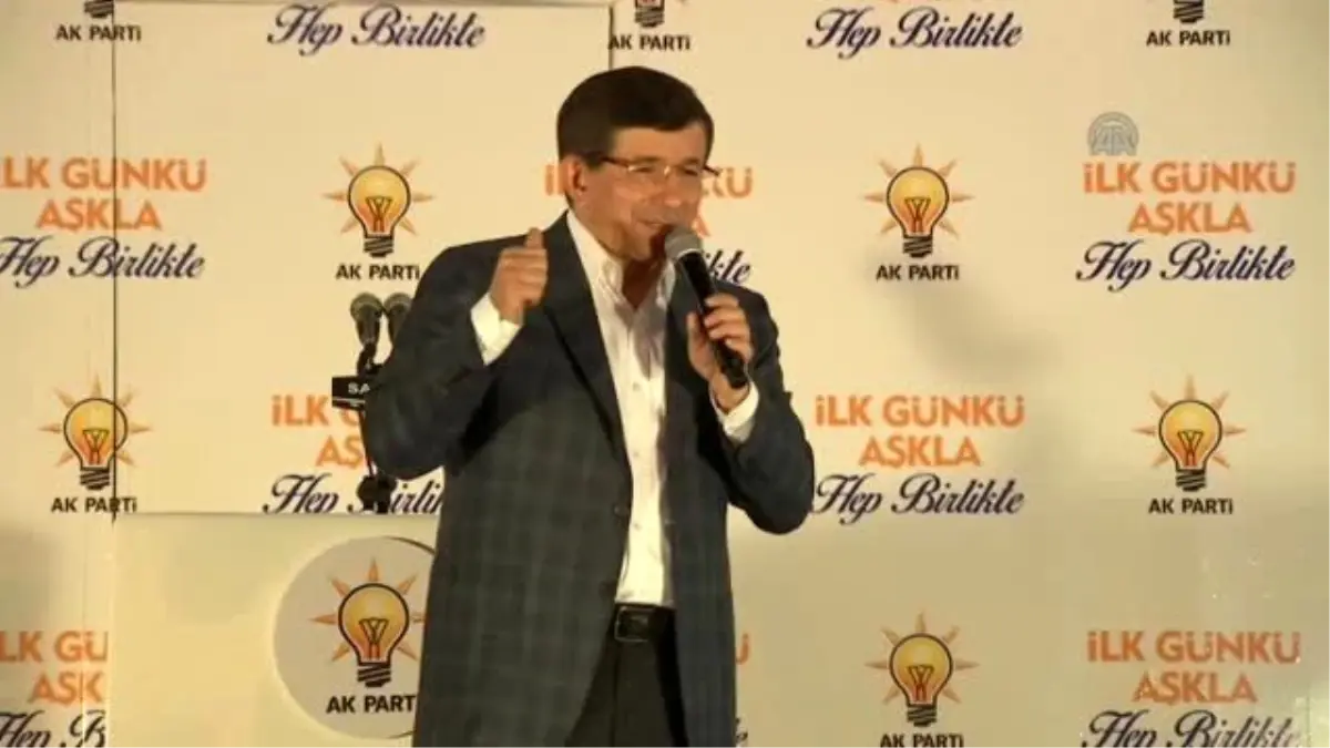 Davutoğlu: "Bu Milletin Arasında Nifak Sokmak İsteyenler Kesinlikle Başarılı Olamayacaklar"