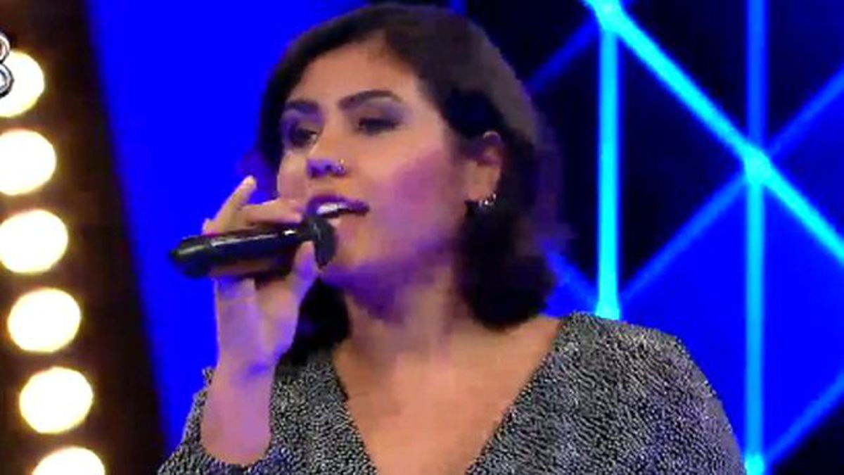Elbi Eken \'Düşünme Hiç\'