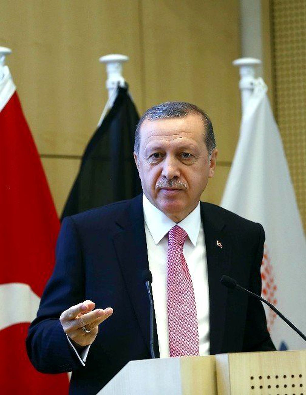 Erdoğan: "Avrupa\'dan ve Uluslararası Toplumdan Gerçek Anlamda Bir Külfet Paylaşımı Bekliyoruz"