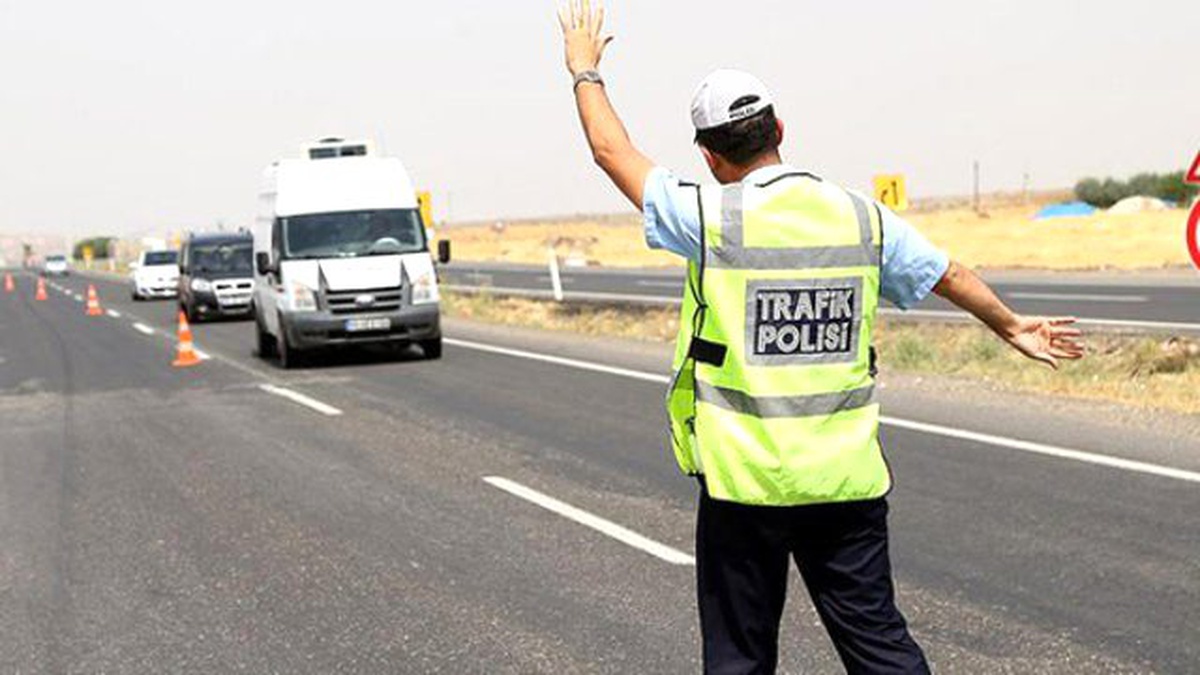 Kaçakçının Kamyonetle Çarptığı Polis Memuru Şehit Oldu