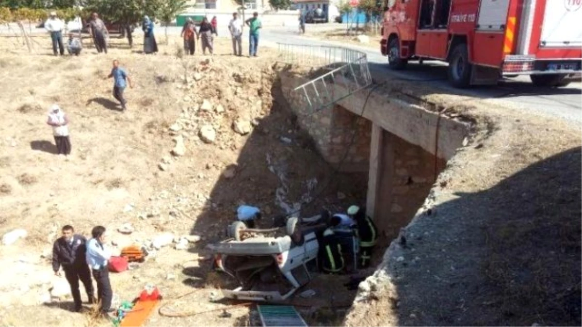 Karaman\'da Su Kanalına Uçan Otomobil Sürücüsü Hayatını Kaybetti