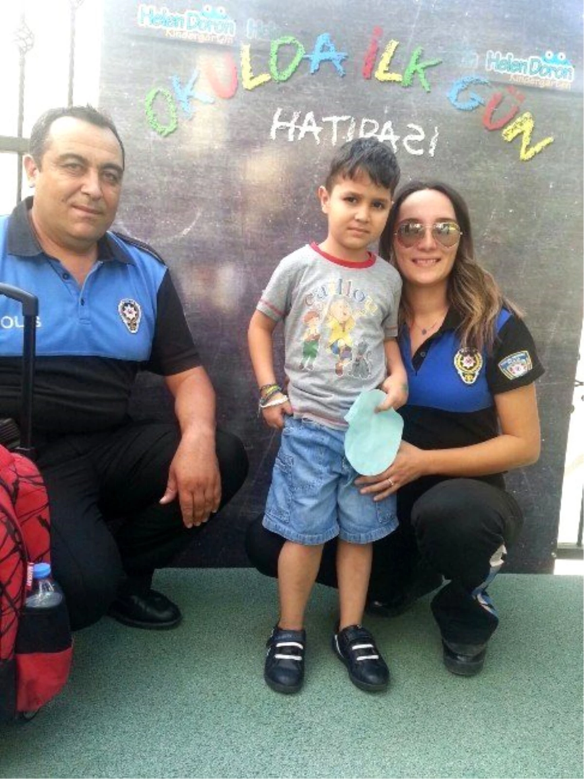 Lösemiyi Yenip Okula Başlayan Yağız\'a Polisten Ziyaret