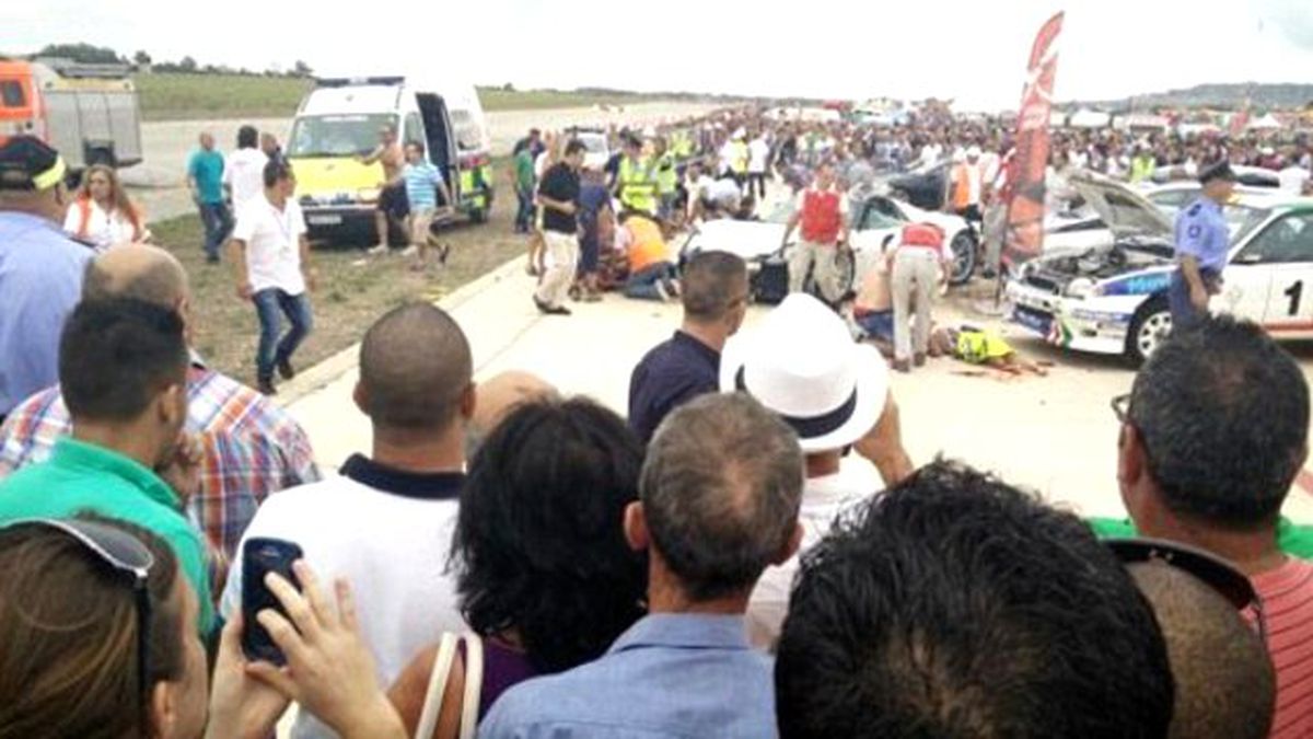 Malta'da Aracın Kontrolünü Kaybeden Kişi, Seyircilerin Arasına Daldı