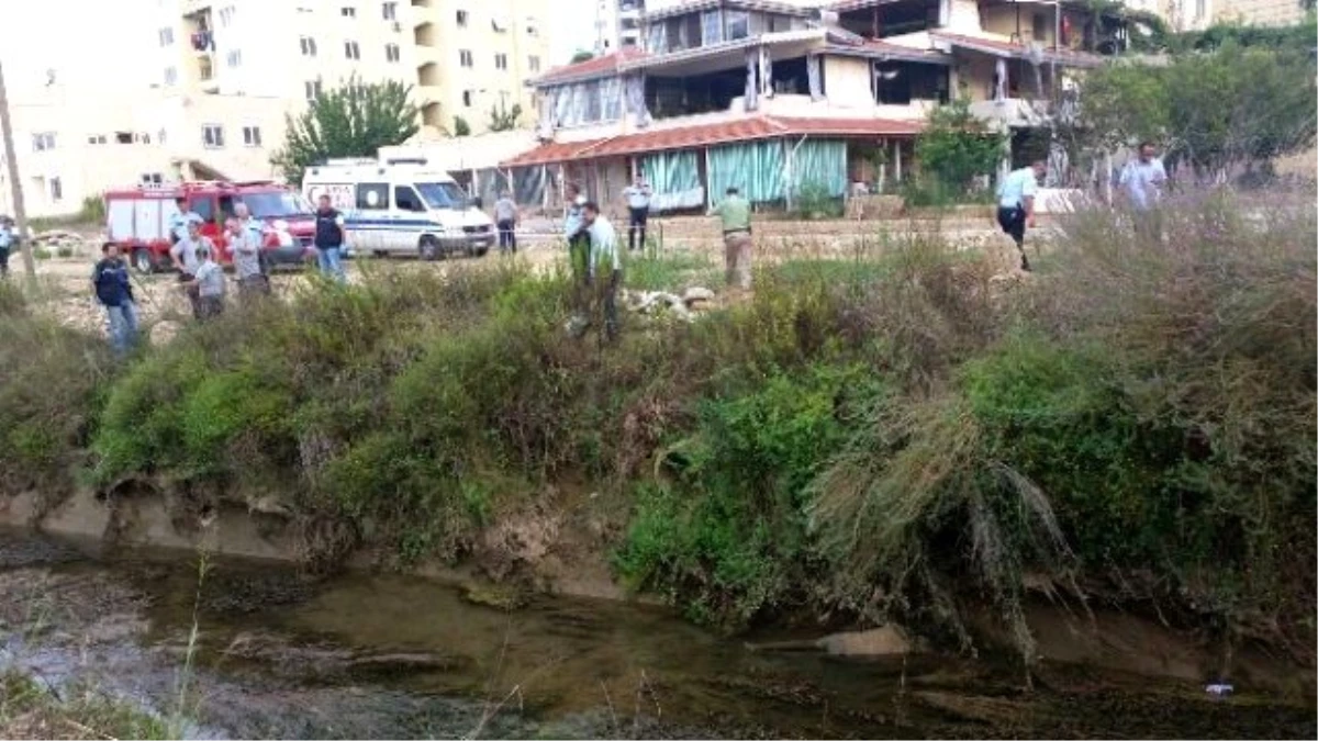 Manavgat\'ta Sulama Kanalında Erkek Cesedi Bulundu