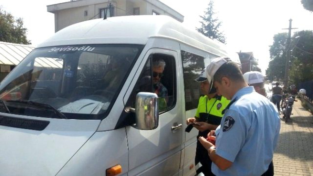 Okul Servislerine Zabıta ve Polis\'ten Denetim