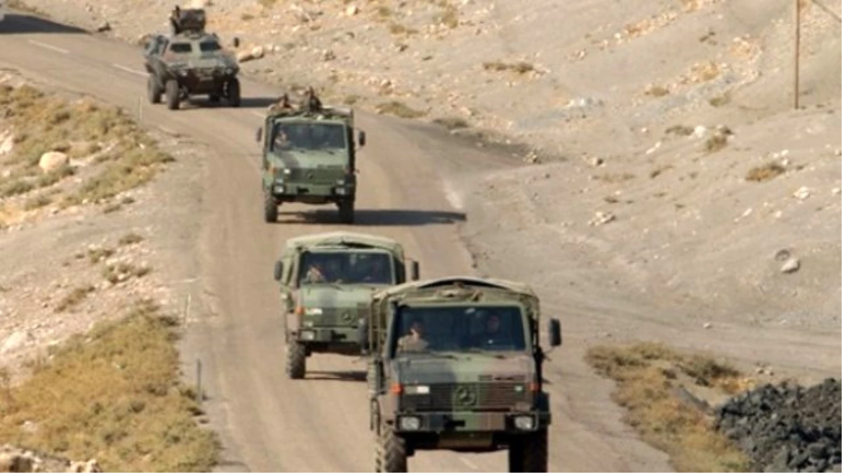 PKK\'dan Diyarbakır\'da Askeri Konvoya Mayınlı Saldırı: 23 Asker Yaralı