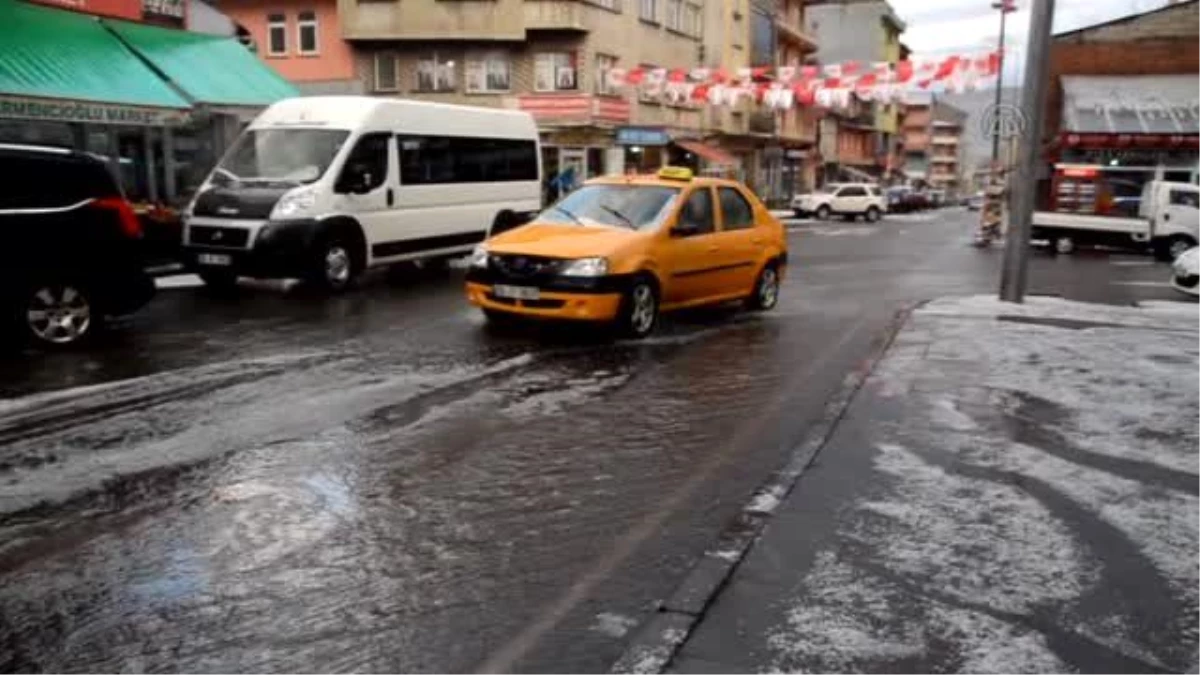 Sarıkamış\'ta Dolu Yağışı Etkili Oldu