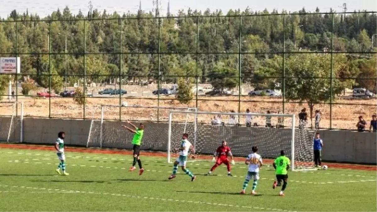 Şehitkamil Belediyespor 2\'de 2 Yaptı