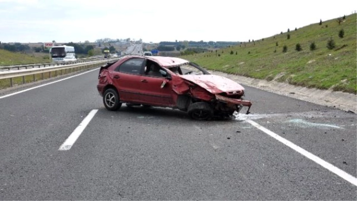 Takla Atan Otomobilin Sürücüsü Yaralandı