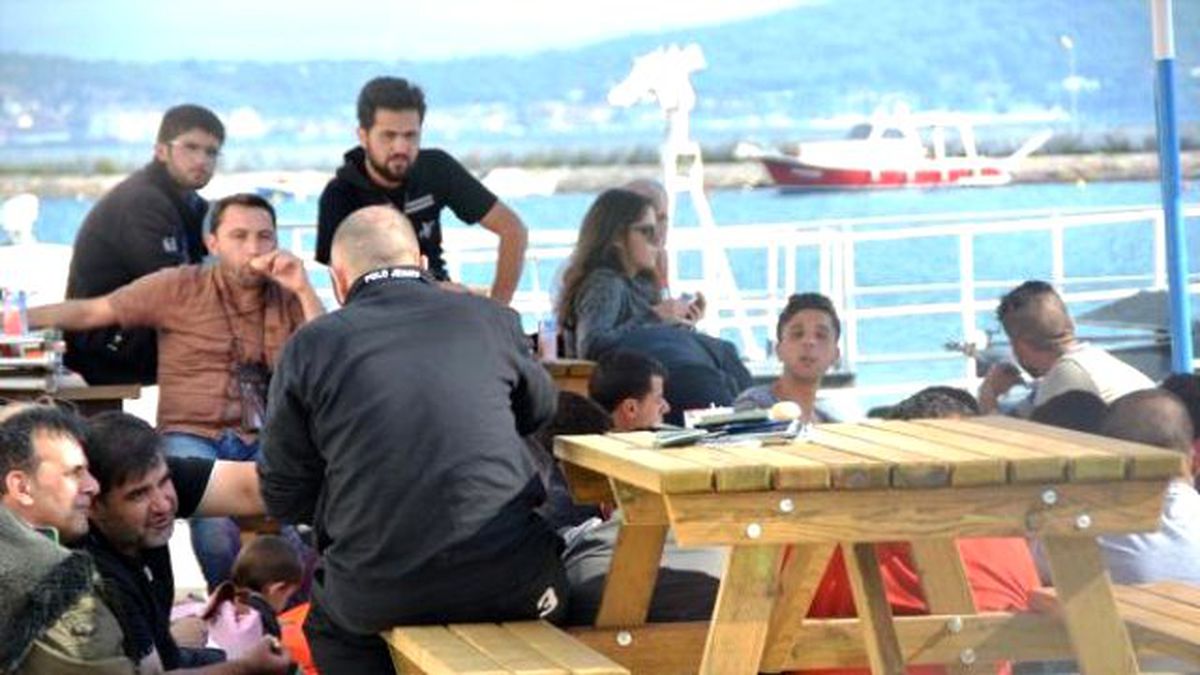 Ayvalık\'ta 45 Suriyeli Yakalandı