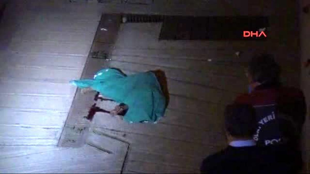 Genç Öğretmen 4'üncü Kattan Atlayarak İntihar Etti