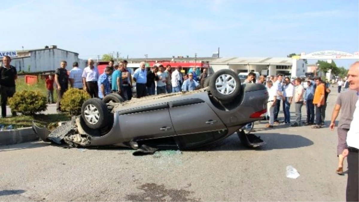 Çarşamba\'da Trafik Kazası: 3 Yaralı