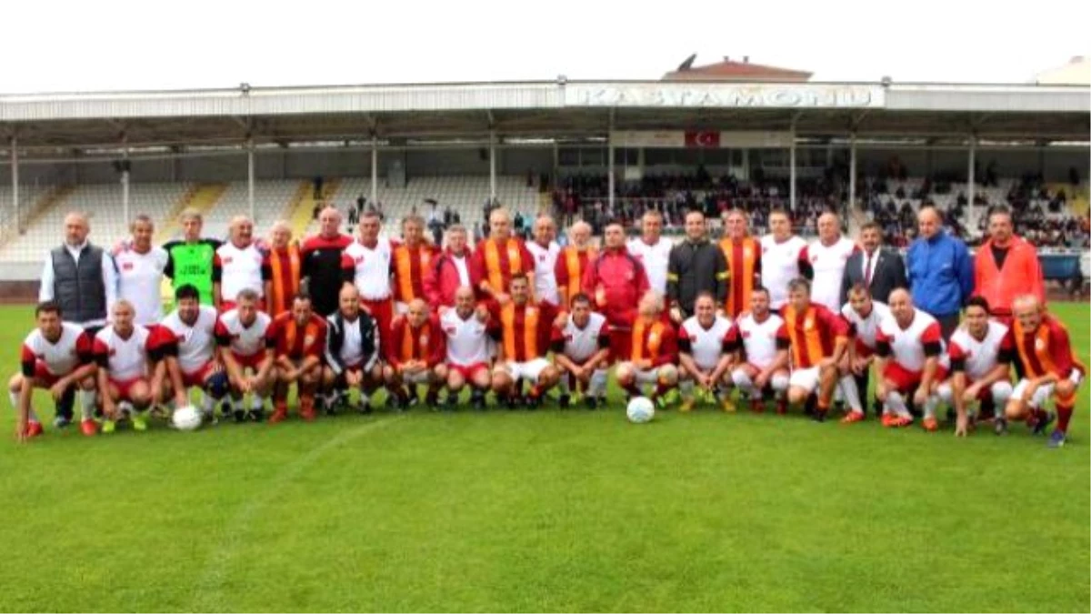 Galatasaray ile Kastamonuspor\'un Efsaneleri Karşılaştı