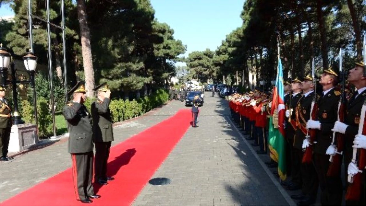 Genelkurmay Başkanı Akar, Azerbaycan Savunma Bakanı Hasanov\'la Görüştü