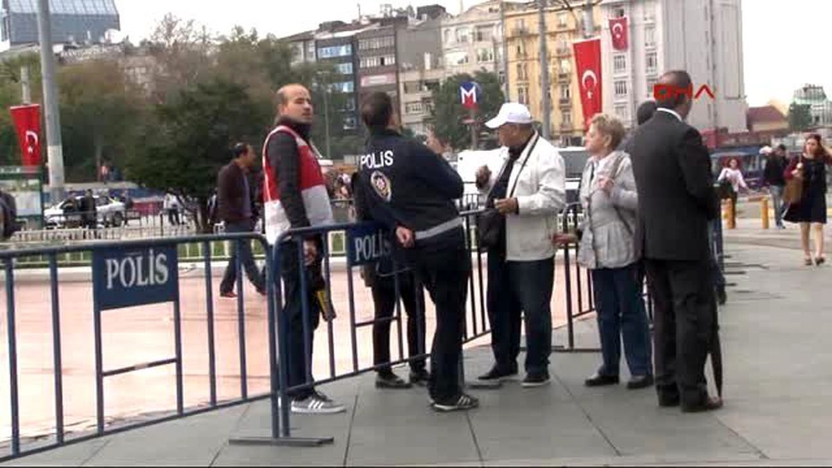 İstanbul\'un 92\'nci Kurtuluş Yılı Töreni