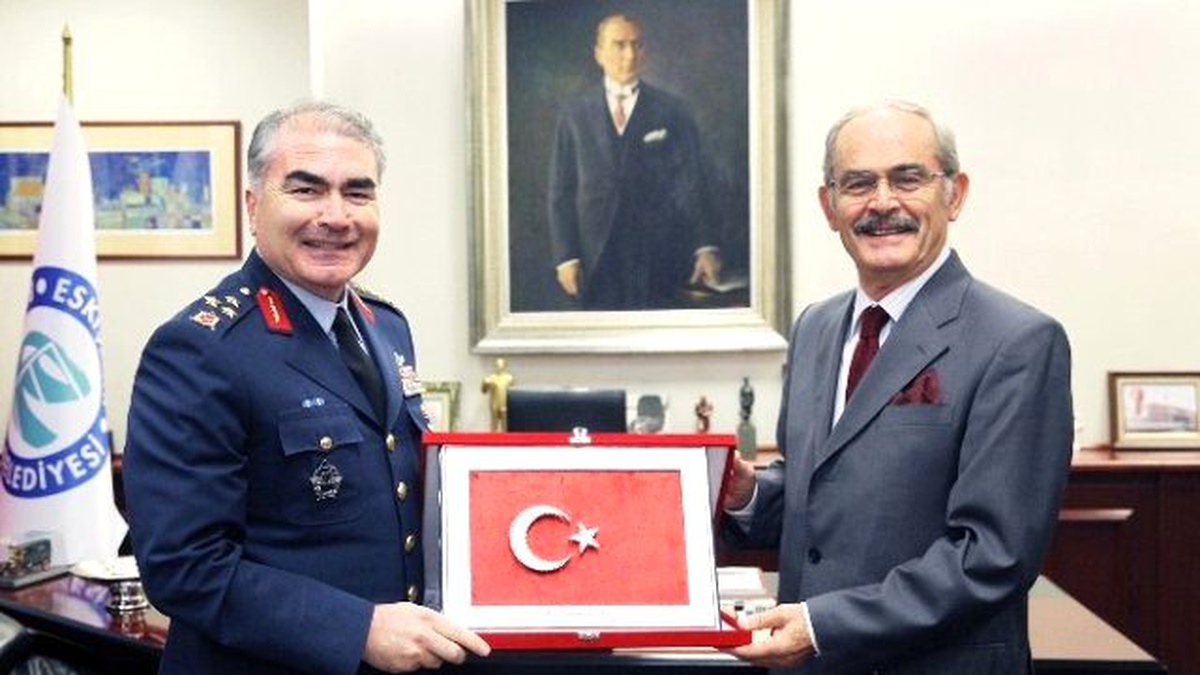 Korgeneral Şanver\'den Büyükerşen\'e Ziyaret