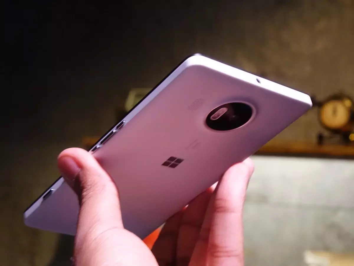 Lumia 950 Xl : İphone 6s Plus ve Nexus 6p ile Karşılaştırma