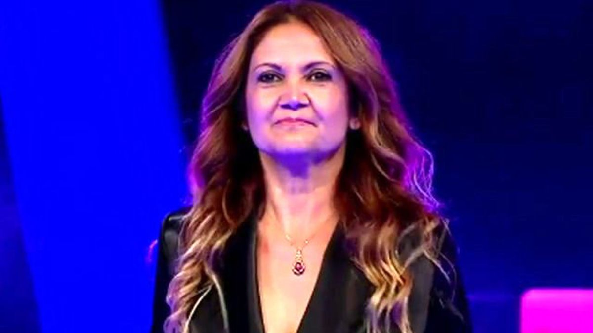 Nükhet Yalçın \'Hep Seni Sevdim\'