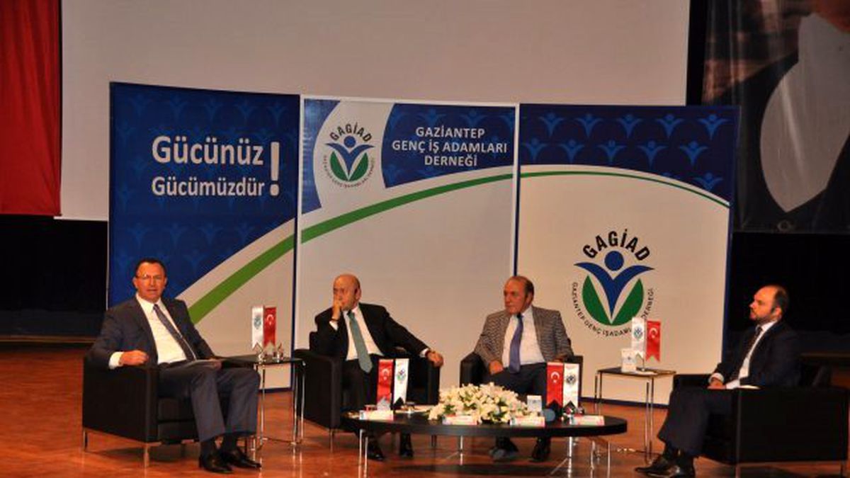 Topçuoğlu Üniversitelilerle Buluştu