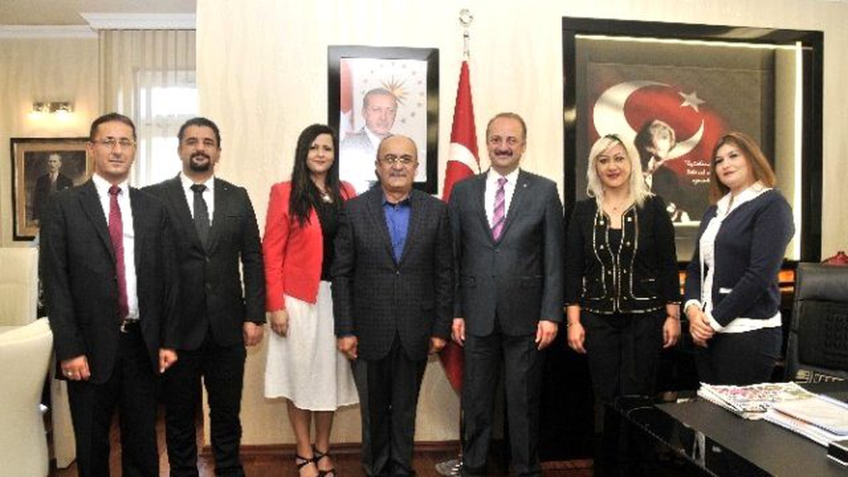 Akgül\'den En Fazla İhracat Yapan Üreticiye Takdir Belgesi