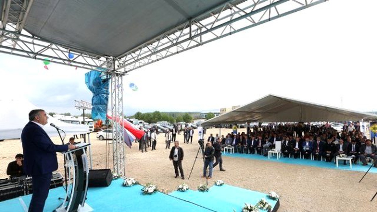 Akyazı Spor Tesisinin Temel Atma Töreni Gerçekleşti