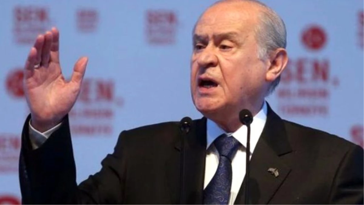 Bahçeli: Sürüyle Uçan Kargalara Karşı Tek Başına Kartal Olmaktır Gençlik