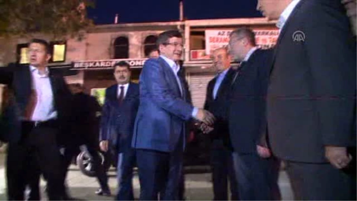Başbakan Davutoğlu Eyüp Sultan\'da