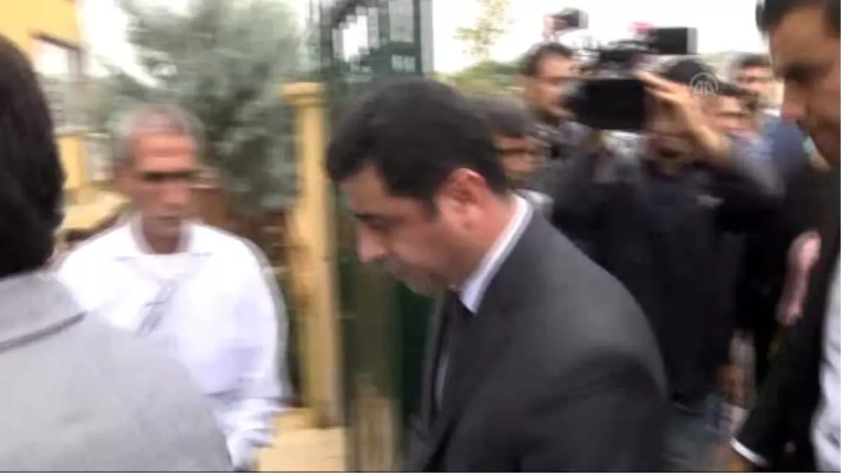 Demirtaş: "Yaptıklarının Hepsinin Faturasını Ödeyecek Bunlar"