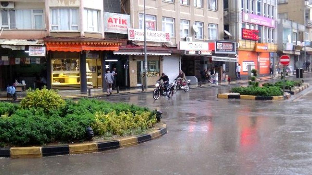 Kilis\'te Sağanak Yağış Etkili Oldu