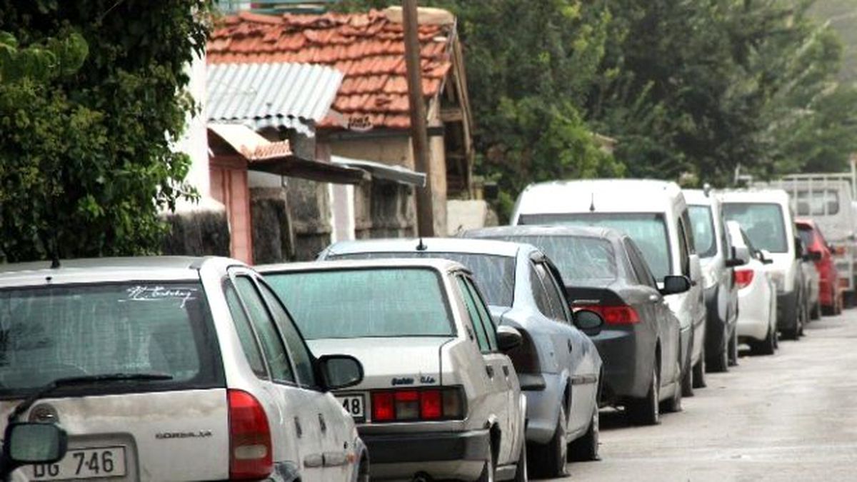 Konya\'da Park Halindeki 50 Aracın Lastikleri Kesildi
