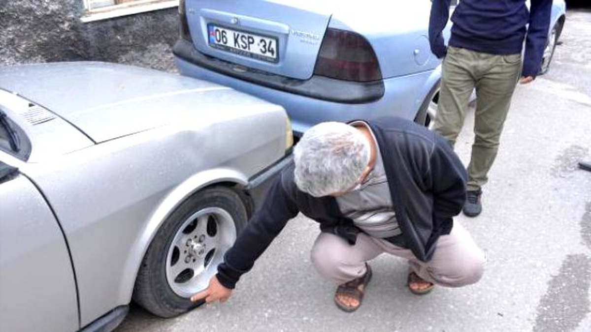 Park Halindeki 50 Aracın Lastiklerini Kestiler
