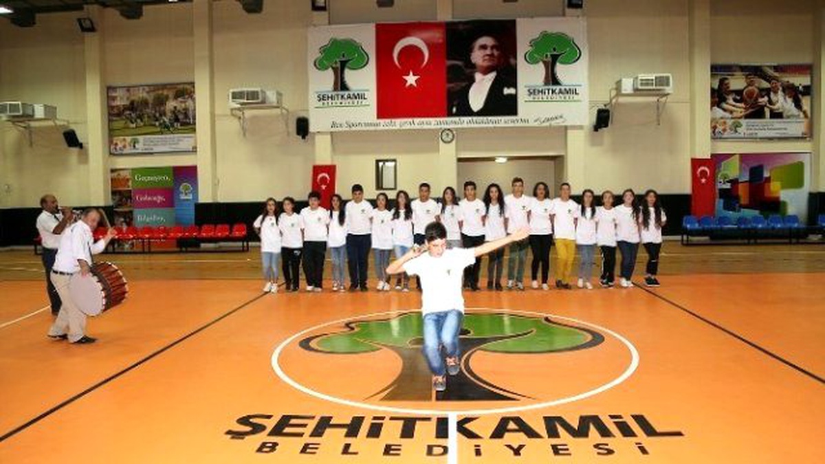 Şehitkamil\'de Halkoyunları Sezonu Açıldı