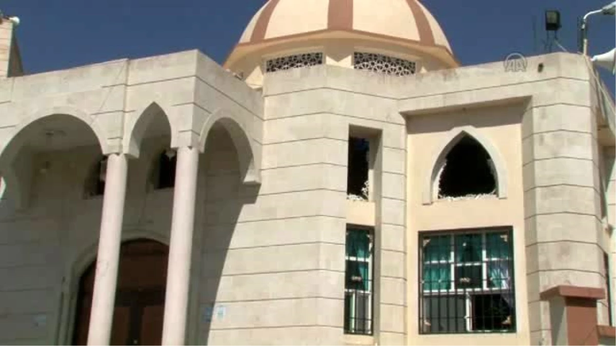 Yemen\'de Camiye İntihar Saldırısı