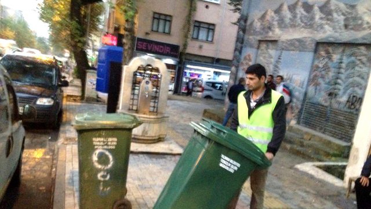 Yıldırım\'da Çöp Konteynerleri Yenileniyor