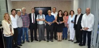 Adana'da Emektar Mimarlara Plaket