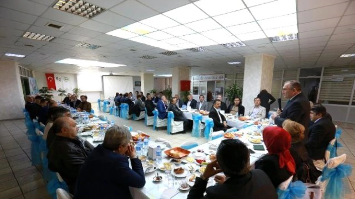 Bolu Belediye Başkanı Yılmaz Muhtarlarla Bir Araya Geldi