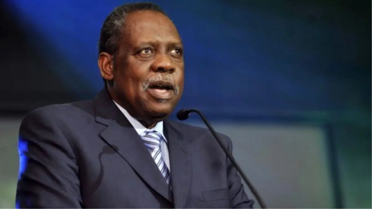 FIFA\'da Yeni Başkan Issa Hayatou