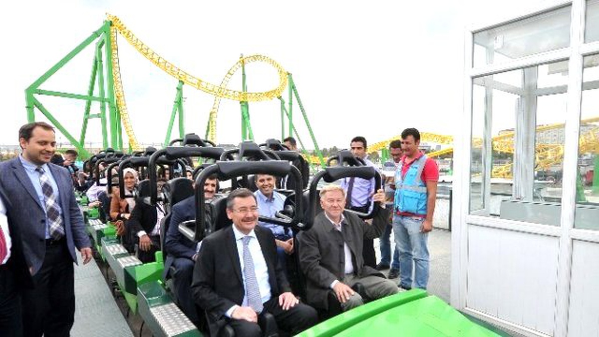 Gökçek, Yabancı Konuklarına Ankara\'yı Gezdirdi